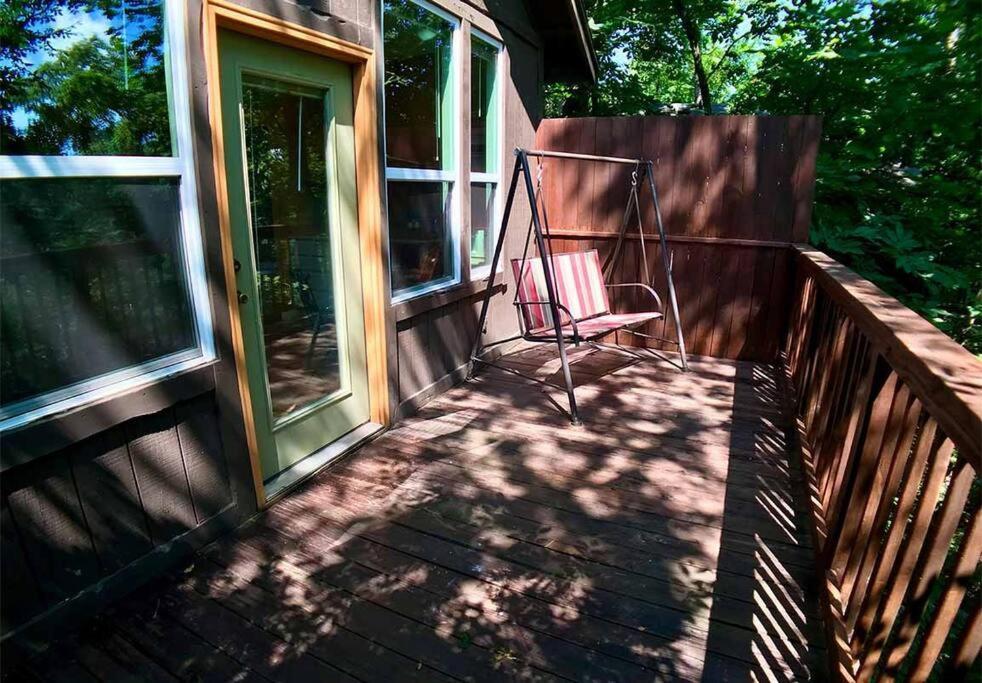Chateau Treehouse #11 @ Oak Crest Cottages And Treehouses Eureka Springs Exterior photo